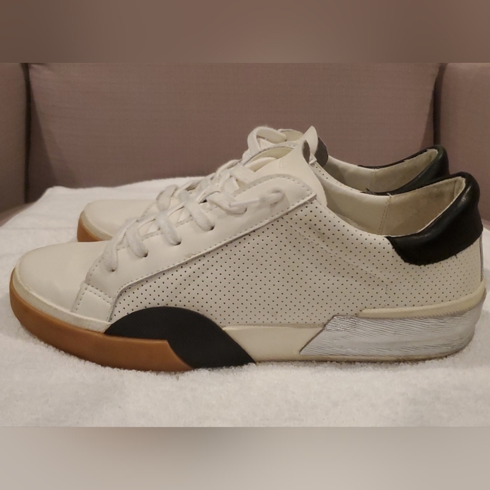 Dolce Vita White And Black  Casual Sneakers with Silver Heel Accent Size 8